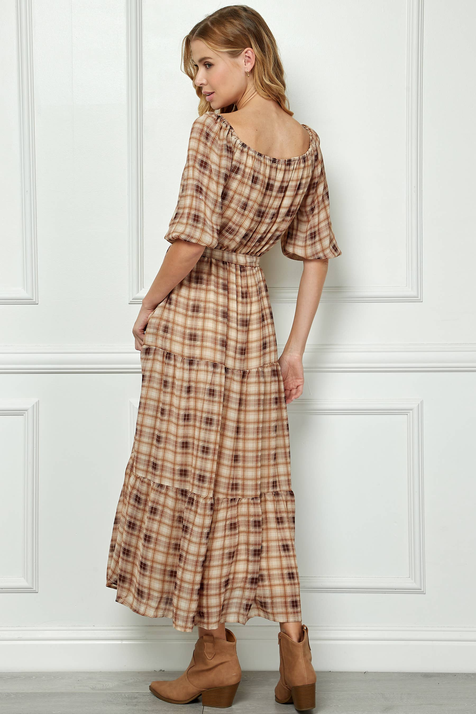 NAT/BRM/MOCA 3/4 ÜBERSCHÜSSIGES MAXIKLEID MIT SEITLICHEM BINDEBAND UND RÜSCHENSAUM Y828795J89 für den Großhandel auf Faire3