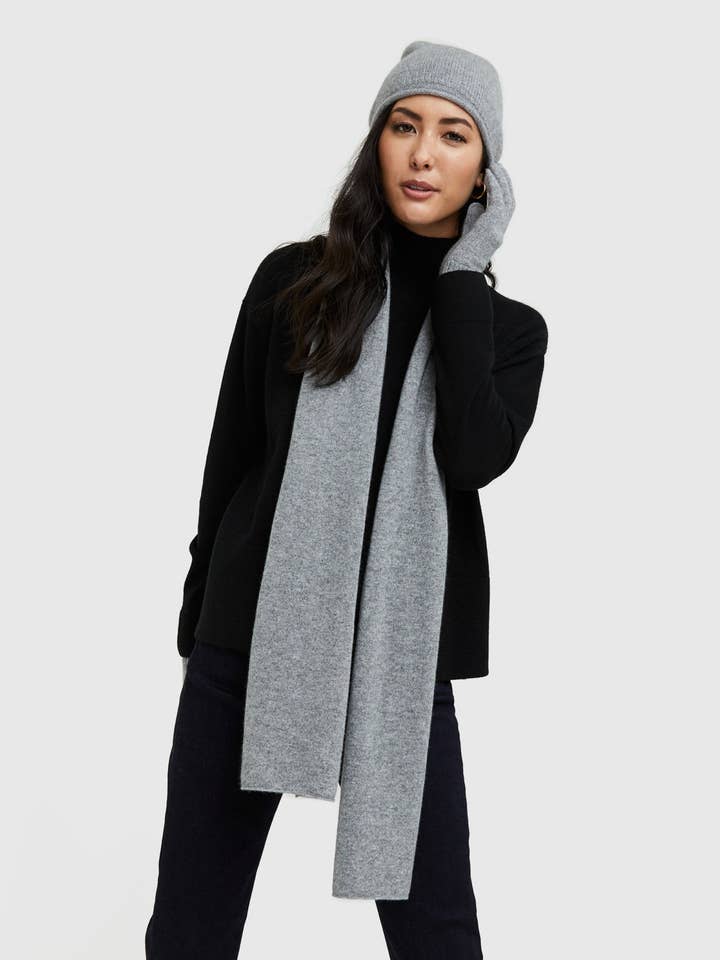 Bonnet ample en cachemire de Mongolie pour la vente par Delfina&Co