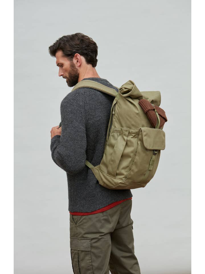 Paul James Knitwear - Wholesale Knitted jumper – Men′s - Mens Sheepsoft British Wool Fisherman Rib Knit Jumper4