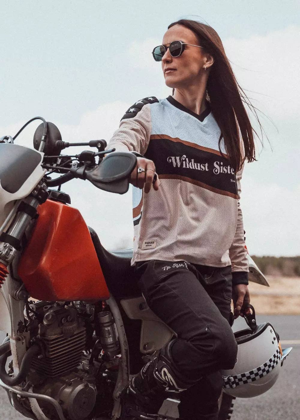 WILDUST - Wholesale Screen Printed T-Shirt - Women's - JERSEY CROSS - CLASSIC RIDER1