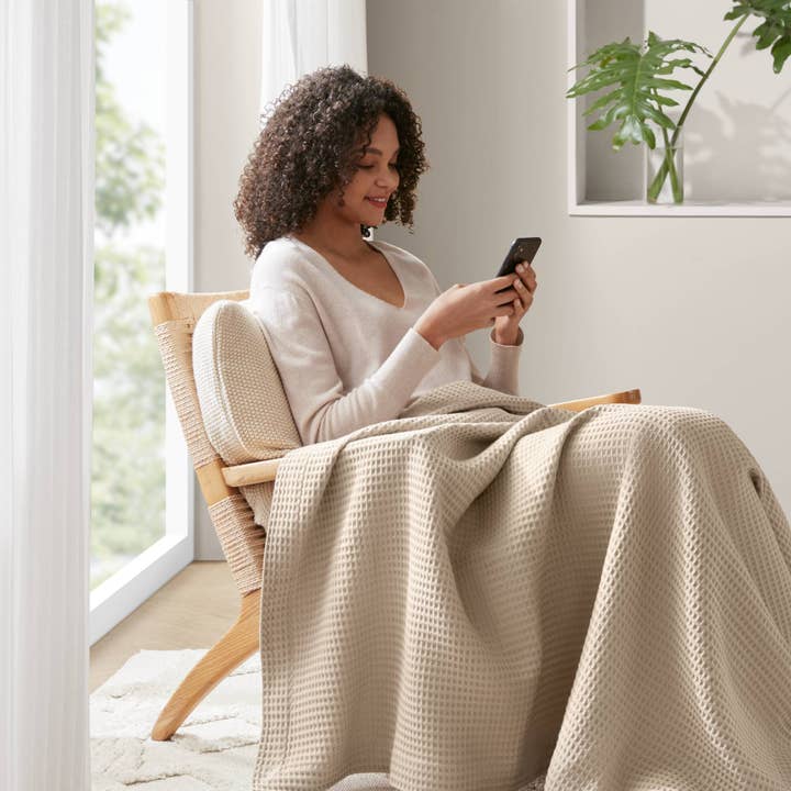 Olliix - Wholesale Bedding Blanket - Waffle Weave Cotton Bedding Blanket, Khaki3