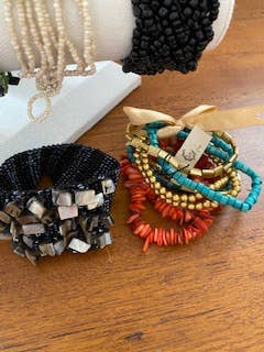 Shae's Resale - Wholesale Jewelry Set - Bracelets, Bracelets, Bracelets!  *NEW VENDOR SALE *5