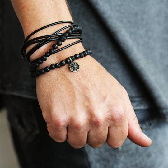 Carpe Diem Bracelet en cuir doré pour homme pour la vente par Carpe Diem Jewellery