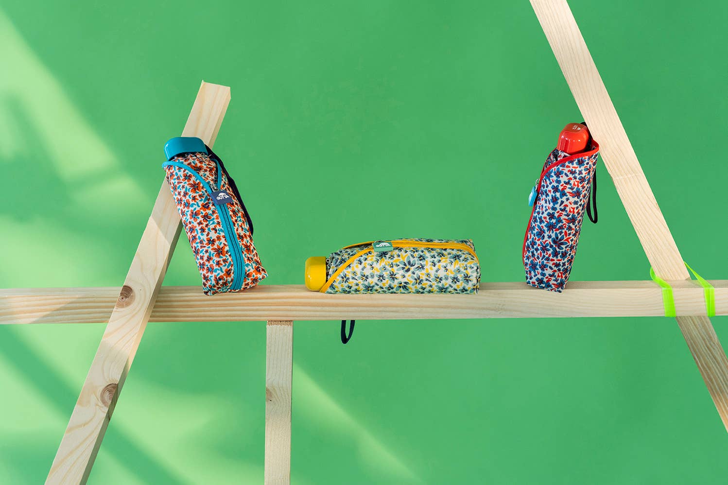 Ezpeleta - Wholesale Umbrella - Women's - GOTTA FOLDING umbrella flowers1