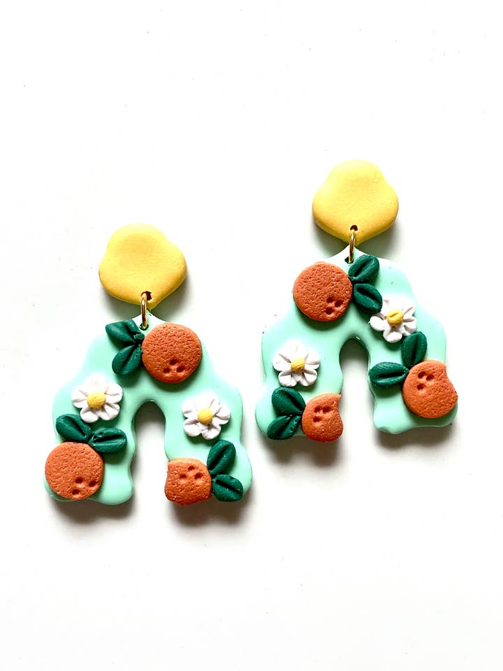 Boucles d'oreilles argile orange pour la vente par Clay by K