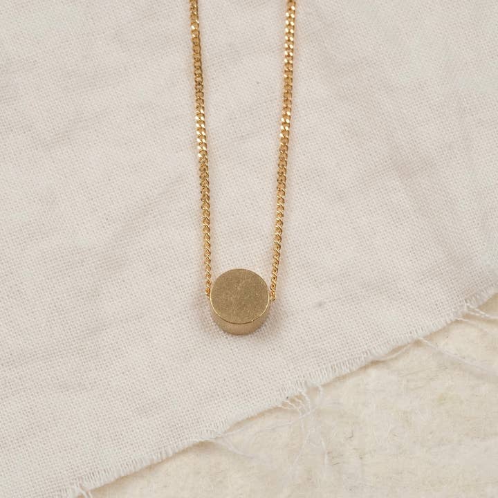 BRASSCAKE Jewelry – Großhandel Kette mit Anhänger/Charm – FULL MOON HALSKETTE // Messing, Schmuck, Nachhaltig, Gold