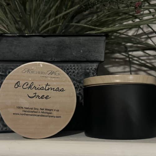O Kerstboom - 100% Soja Kaars, 4 oz Zwart blik voor wholesale door Northern Wick Candle Company