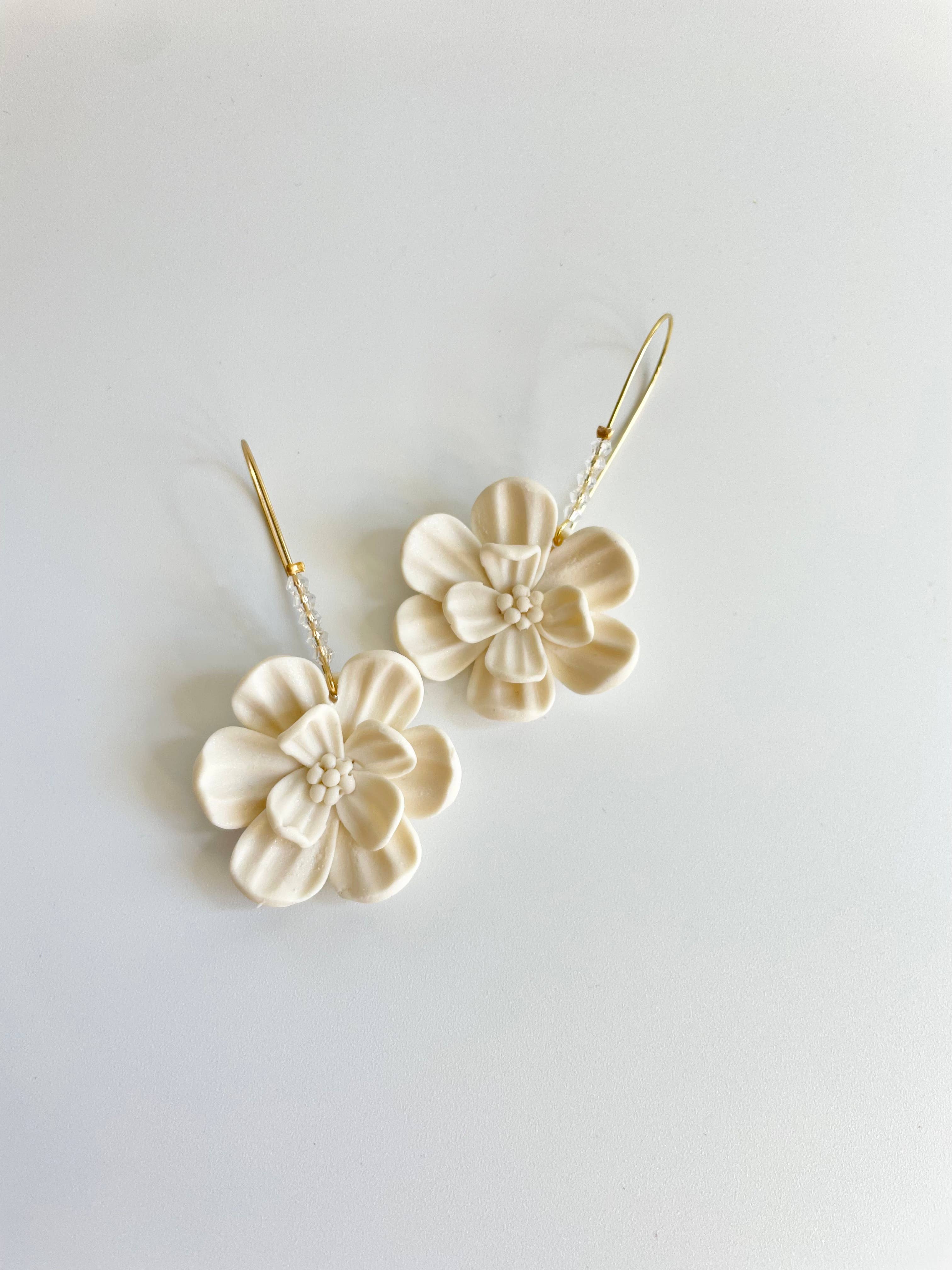 AnalyJewelry - Wholesale Dangle Earrings - Gardenia Statement Earrings4