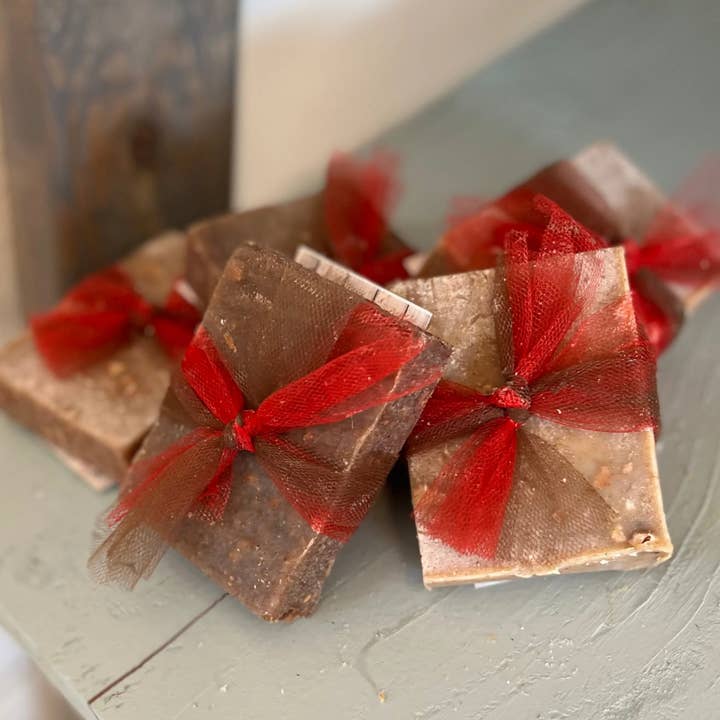 Grammy's Apple Pie Goat Milk Soap for wholesale by Evans’ Acres Mini Farm - Goat Milk Skin and Hair Products