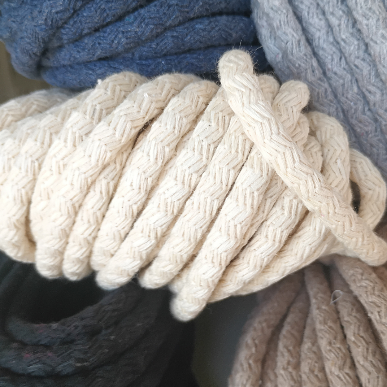 Dream Trimming Goods LLC - Wholesale Craft Supplies - Natural Cotton Rope 1/4' inch x 500 Yards – Dream Trimming6