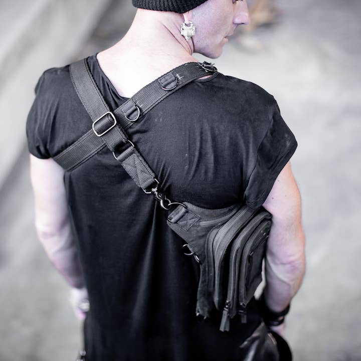 Zwart op Zwart Ultieme Heuptas met Holster voor wholesale door JUNGLE TRIBE