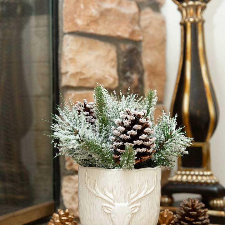 Xmas Mix i 6" Staghead Keramisk Footed Pot for engroshandel hos Flora Bunda Inc