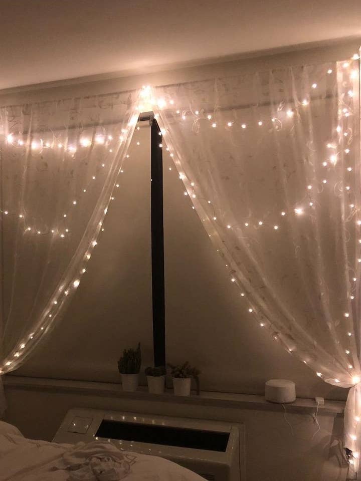 Guirlande lumineuse à câble transparent de 100 LED - Blanc chaud à brancher pour la vente par Perfect Holiday