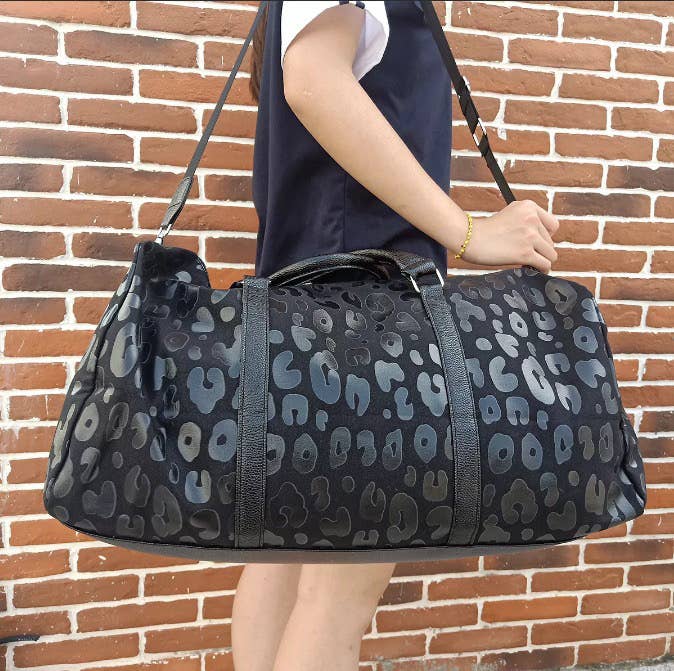 Amazon.com: Lekesky Leopard Weekender Bag for Women Travel Duffel Bag 60L  Large Overnight Bag : Clothing, Shoes & Jewelry