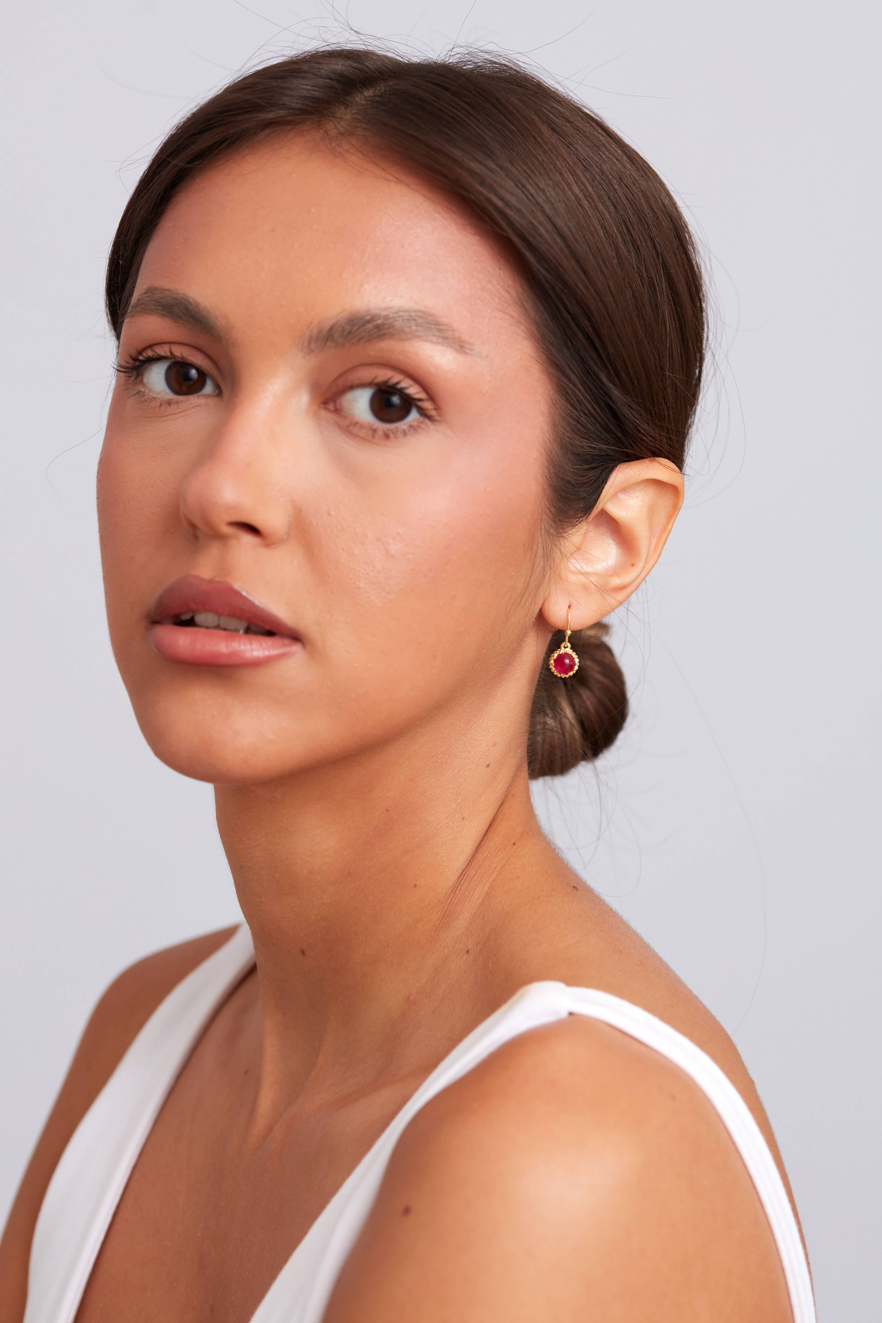 Schmuckoo Berlin – Brincos de argola por atacado – Brinco Dove Dourado - Jade Rosa3