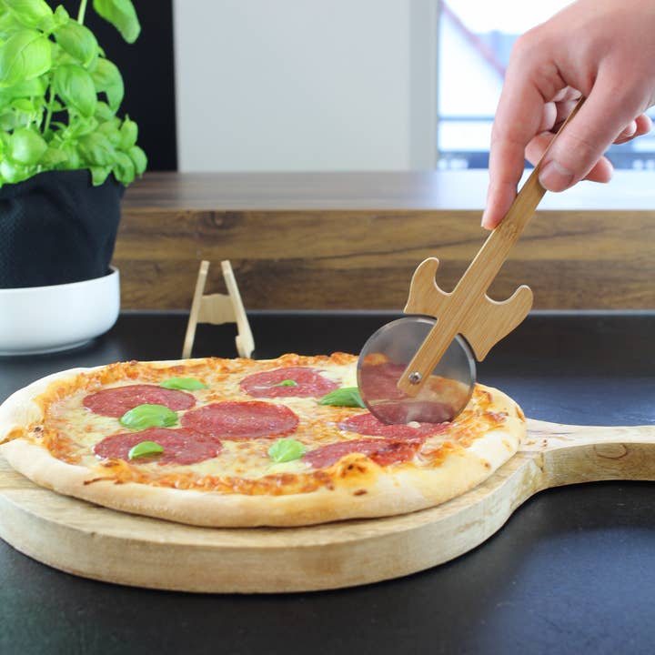 MAGS - Wholesale Pizza Wheel - guitar pizza cutter with stand1