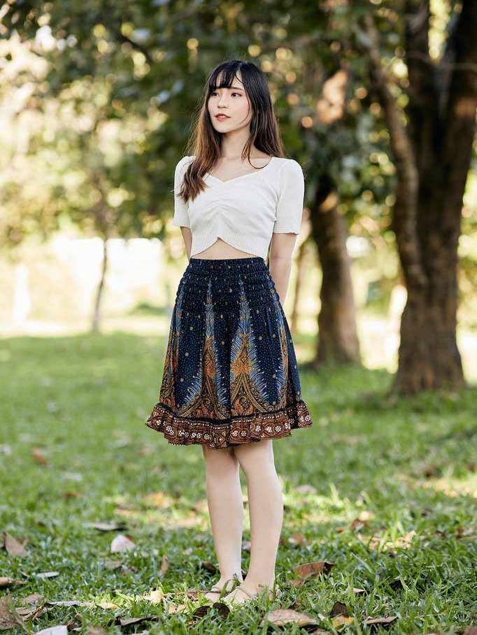 Studio 12 Collective (previously Ethnic Lanna) - Wholesale Rok - Dames - Korte rok met pauwprint voor dames1