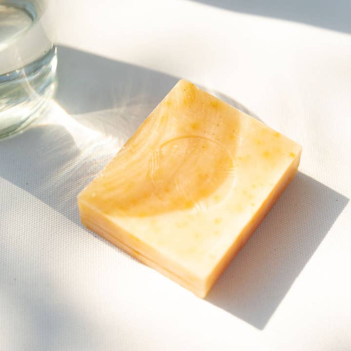 Apoterra - Wholesale Facial Cleanser - Pumpkin + Wild Carrot Complexion Soap4