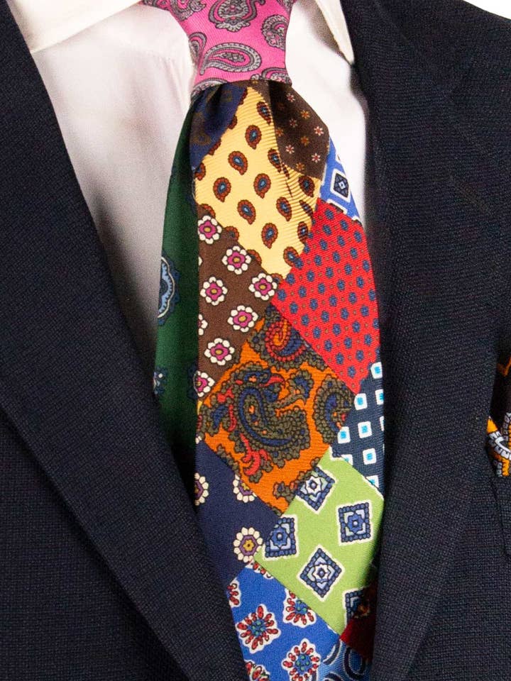 Cravate Mosaïque Vintage Patchwork en Soie Motif Multicolore PM1237 pour la vente par Graffeo Cravatte