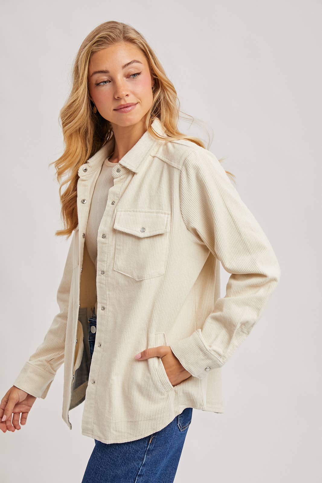Bluivy – wholesale Shirt Jacket/Shacket - Women’s – CORDUROY BUTTON DOWN SHACKET WITH POCKETS13