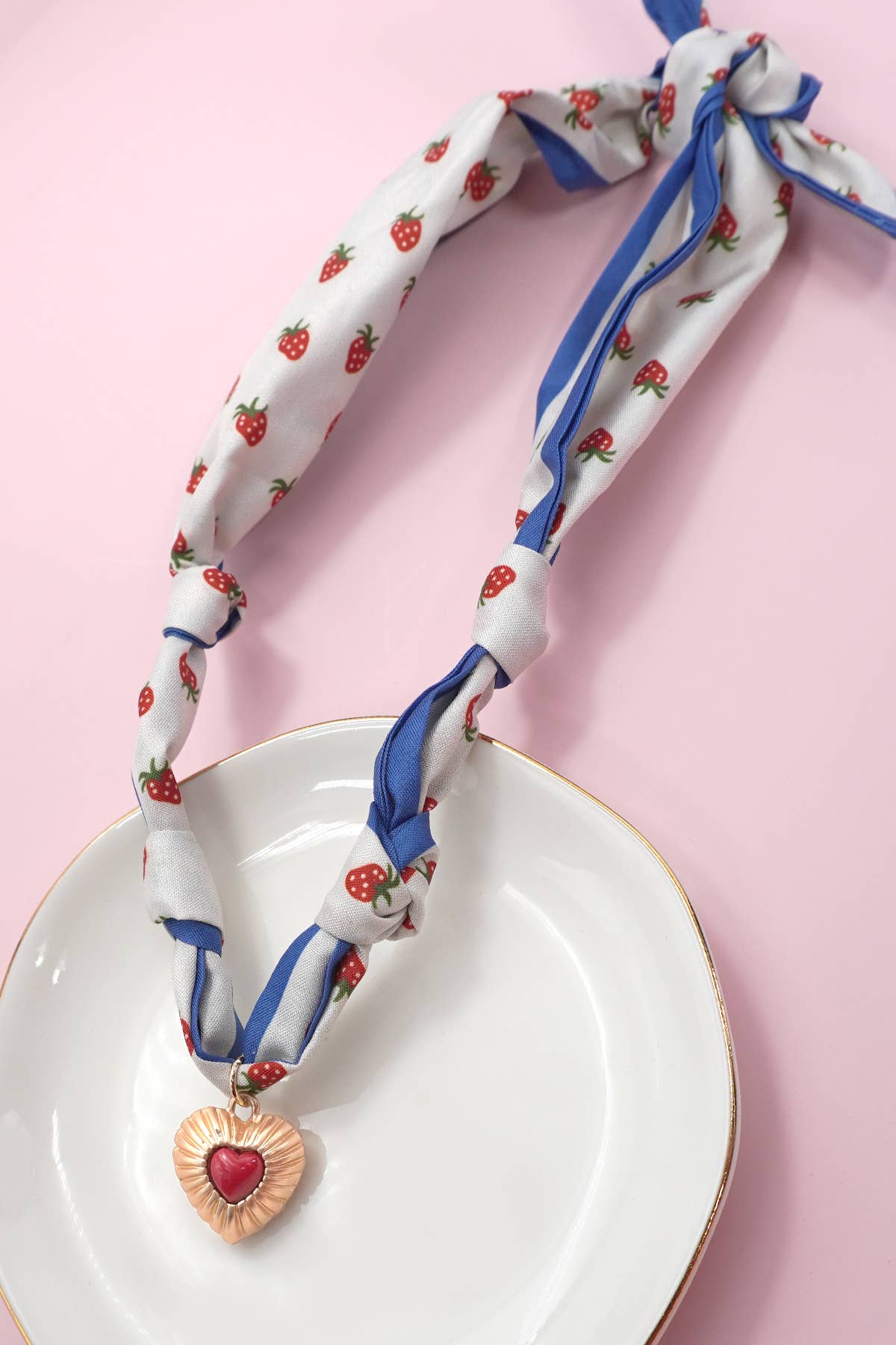 JOSSLYN by wall to wall - Vente Écharpe – femme - COLLIER CHARME ÉCHARPE FAIT MAIN | 80N9179025