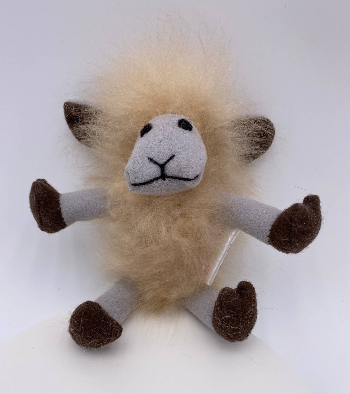 Blossom Inspirations – Großhandel Kuschel-/Plüschtier – Kind & Baby – Lustiges Schaf-Alpaka-F6