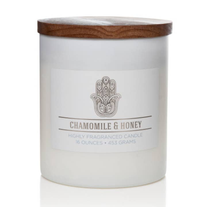 COLONIAL CANDLE WELLNESS CANDLE CHAMOMANLY INDULGENCELE HONE voor wholesale door Candle Square