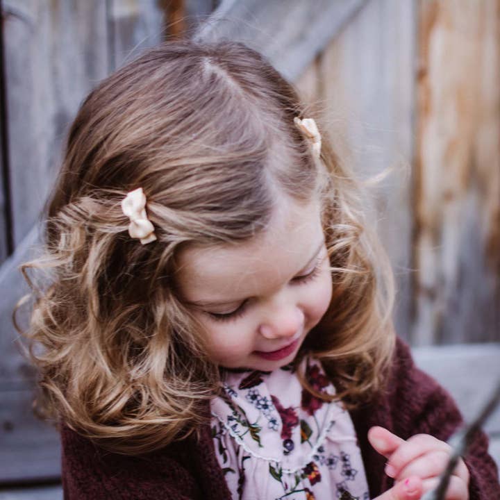 Baby Wisp - Wholesale Hair Bow - Baby - 5 Tiny Tuxedo Bows on Snap Clips - Prep Girl