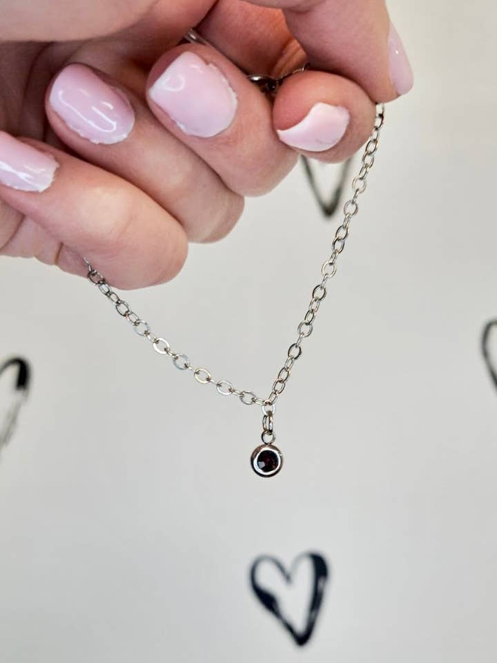 Bracciale in argento con pietra portafortuna per la vendita all'ingrosso da parte di Tumbled Earth Inc.