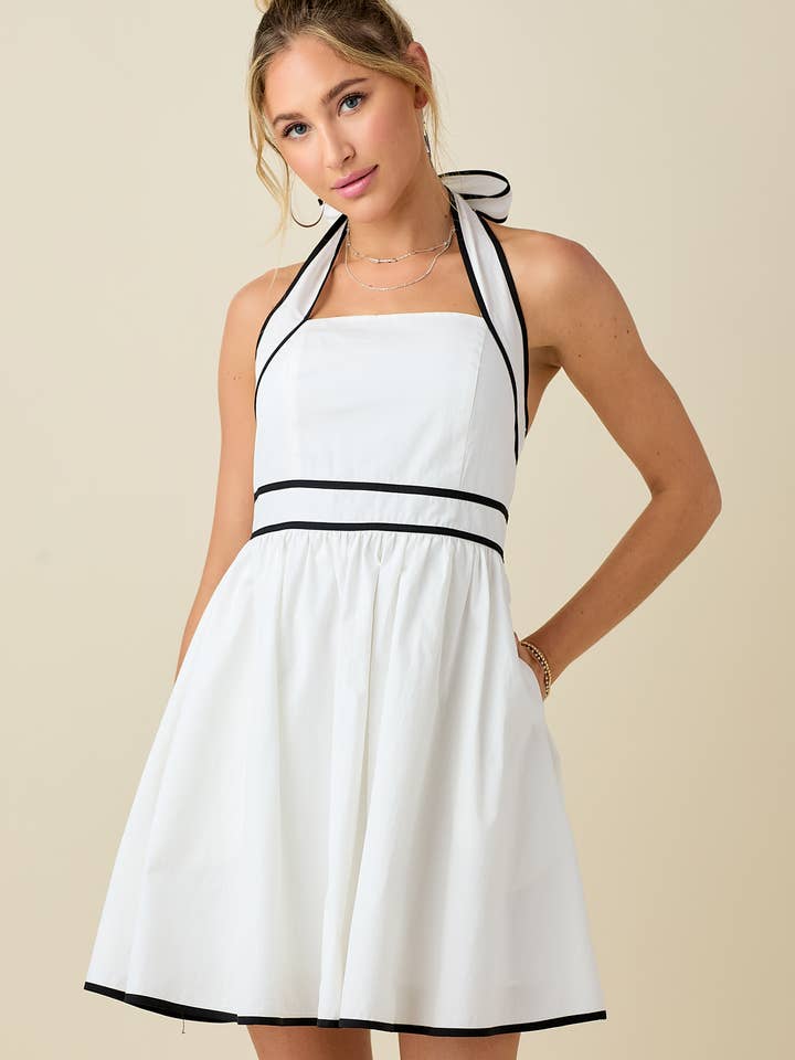 BABY PINK – wholesale Klänning - Dam – Halterneck rygglös miniklänning med kontrasterande kantband12