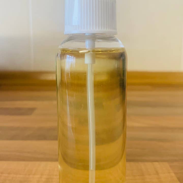 Lilly Body Oil for wholesale by Bagloire de Volpe ( BDV)