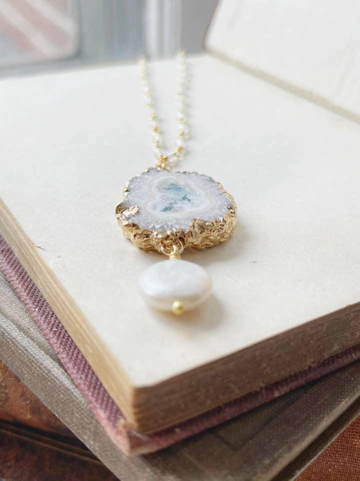 Agat & ferskvandsperle halskæde for engroshandel hos Rage Gems & Jewelry