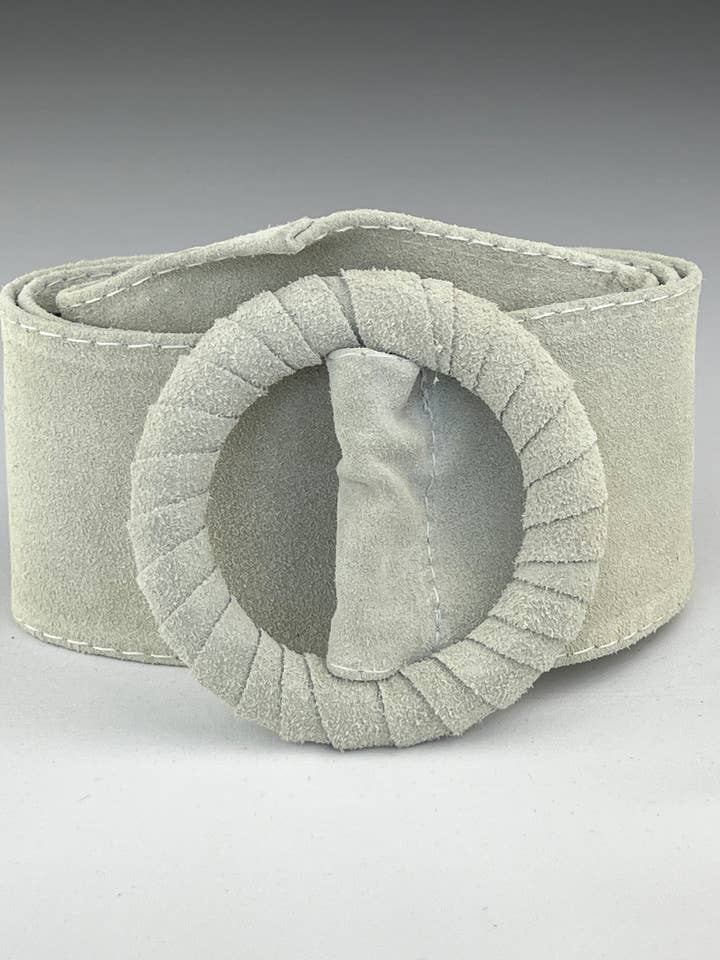 Ceinture Large En Cuir Boucle Ronde Gainée Ton Sur Ton pour la vente par L'Emotion