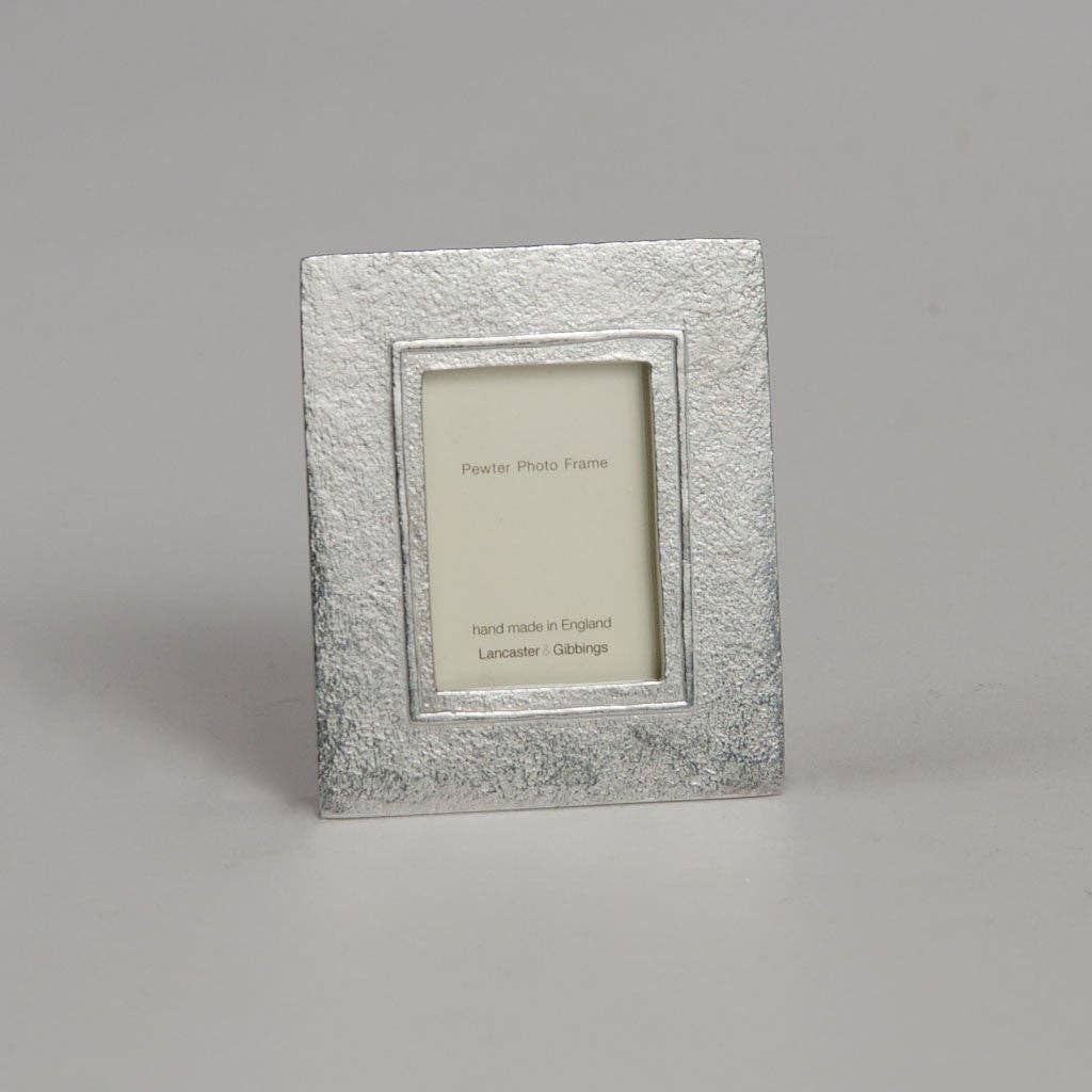Lancaster and Gibbings – wholesale Picture frame – Raised Line Pewter  Mini Photo Frame0