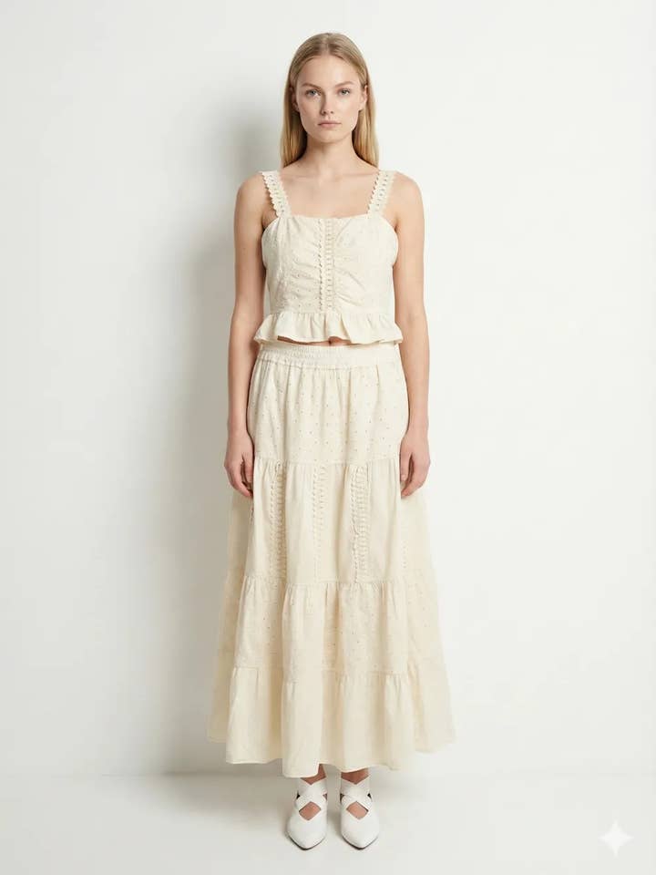 Gonna in cotone con ricamo inglese per la vendita all'ingrosso da parte di Mimi & Gogo