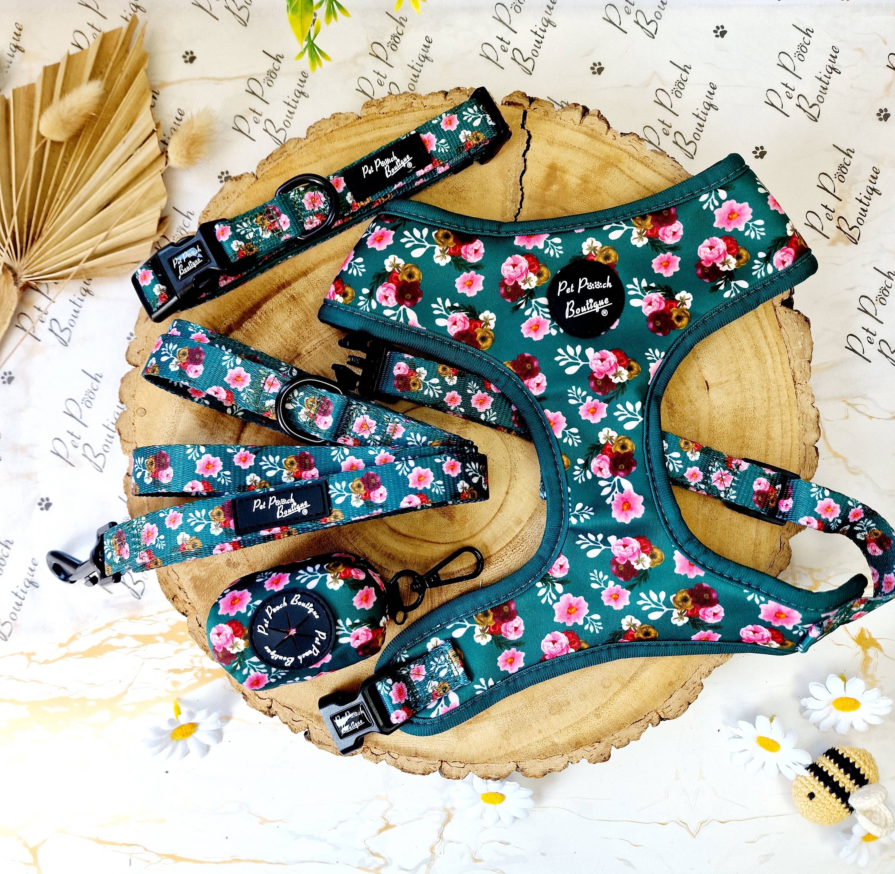 Pet Pooch Boutique – wholesale Pet leash – Dog – Vintage Clover Green Peonies Floral Dog Lead1