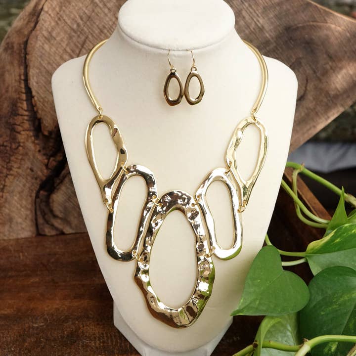 PennyLine inc - Wholesale Link & Chain Necklace - Links Statement Necklace set in Gold Silver Tones9