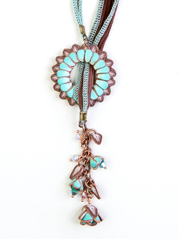 Tasseled Lariat - Sand & Meer für den Großhandel von Petal Pushers by Janet Pitcher