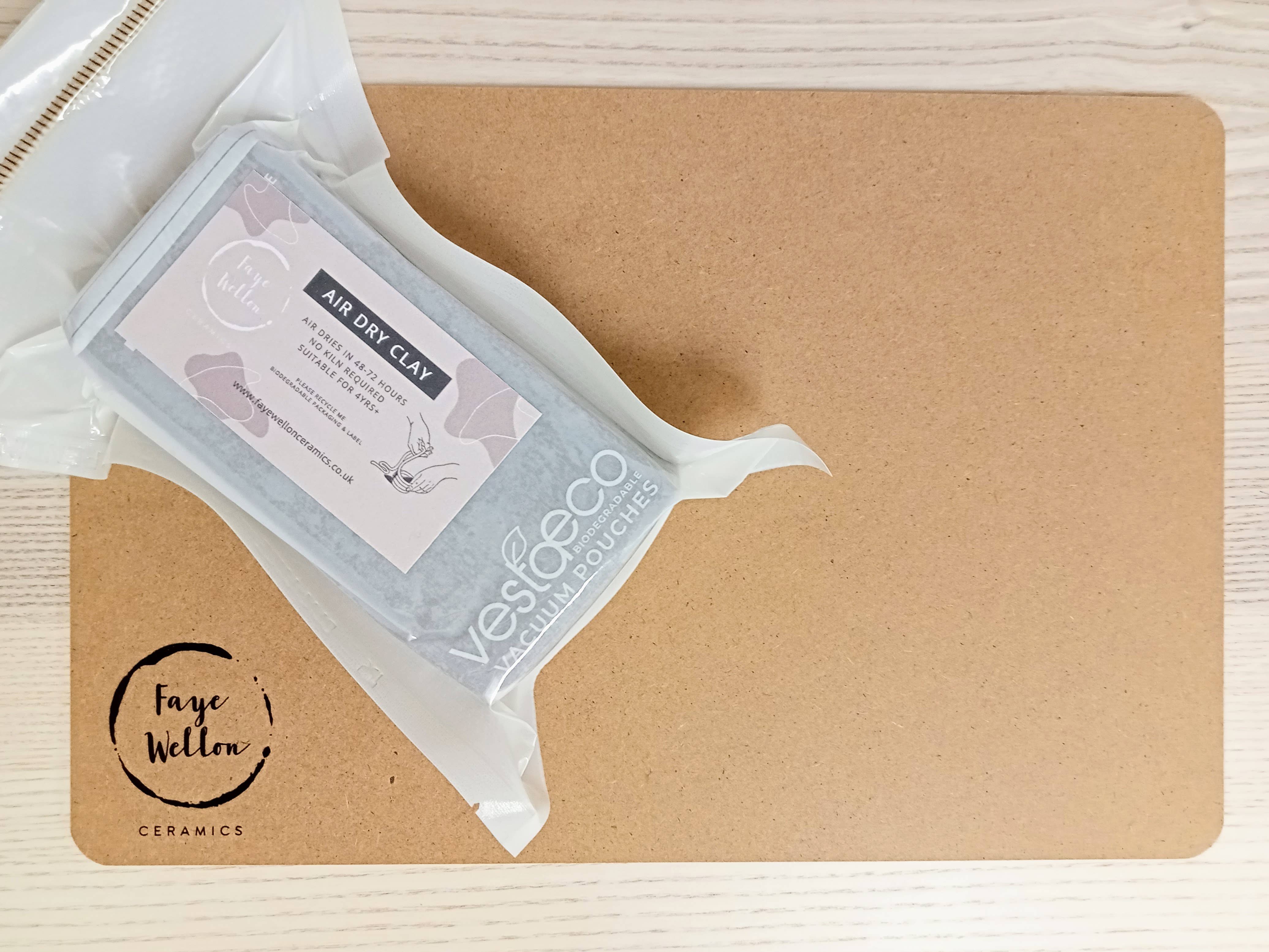 Faye Wellon Ceramics - Wholesale DIY Craft Kit - Air Dry Sculpting Clay 700g pack1