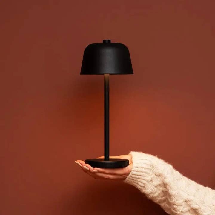 Tavellio - Wholesale Accent/Desk Lamp - Anton Black Rechargeable Table Lamp | Stylish & Cordless Lighting7