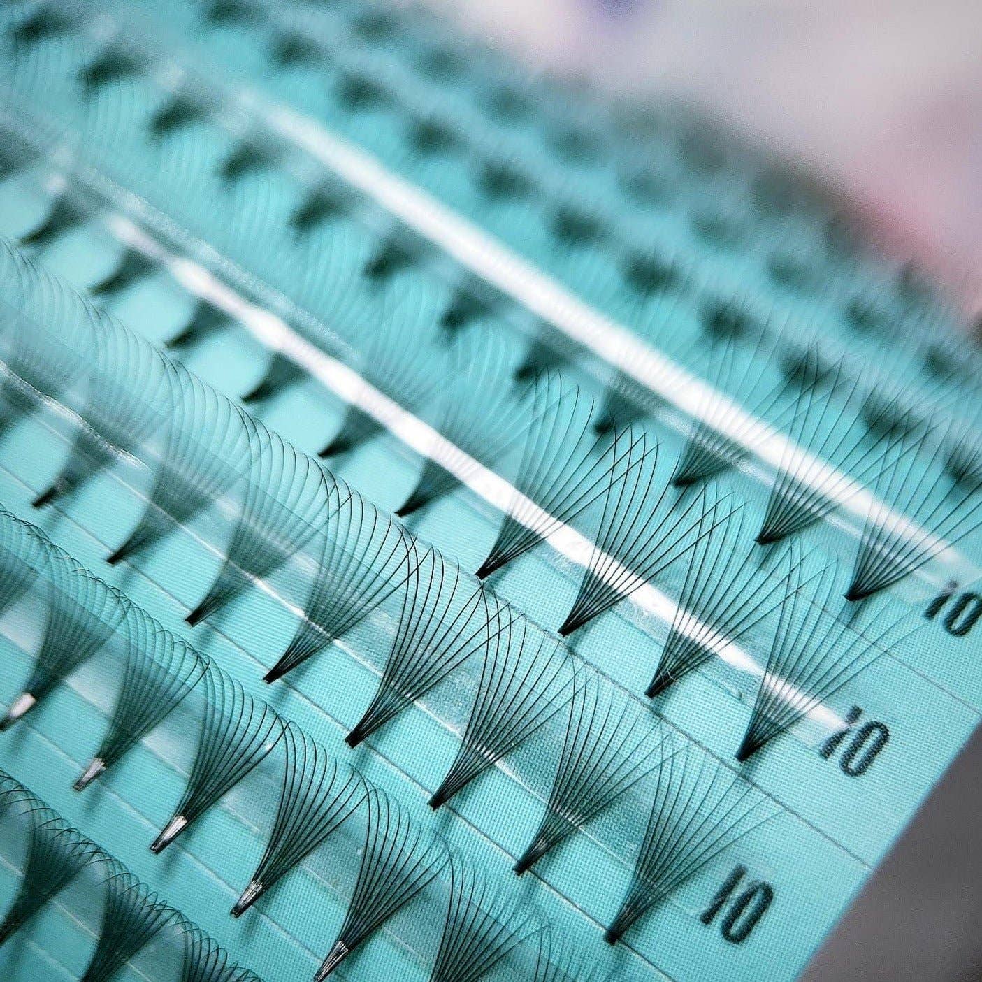 Schwarz matt WowSpeed Vorgefertigte Fächer Curl D, 0,05 mm, 8D für den Großhandel auf Faire2