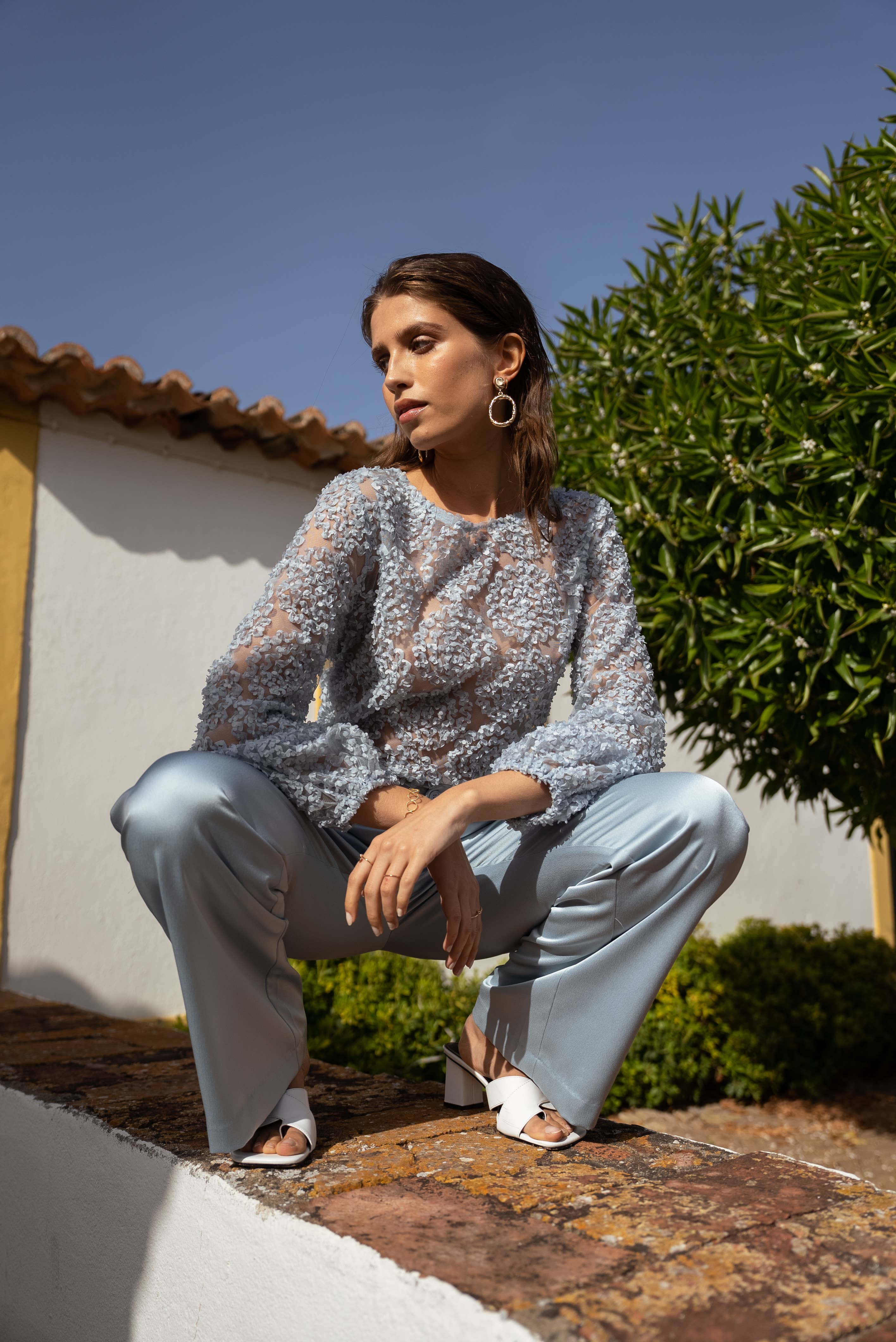 CHOKLATE PARIS – Engroshandel Bluse - Dame – Bluse med teksturerede rosetter (S/M-M/L) - CK0802214