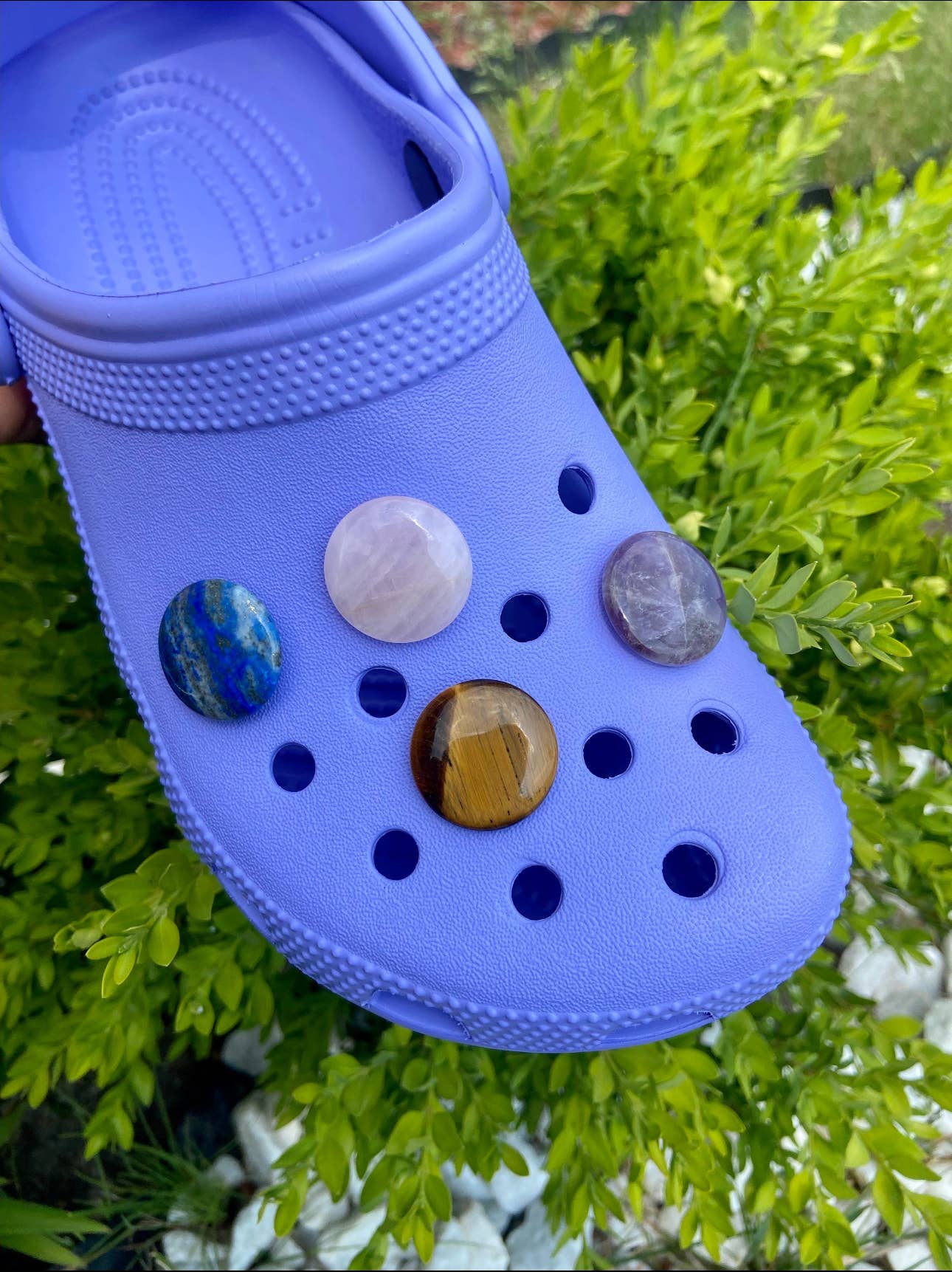 Earth's Gems BTQ – Großhandel Schuhschmuck – Damen – Schuh-Pins Kristall-Edelstein Jibbitz für Crocs1