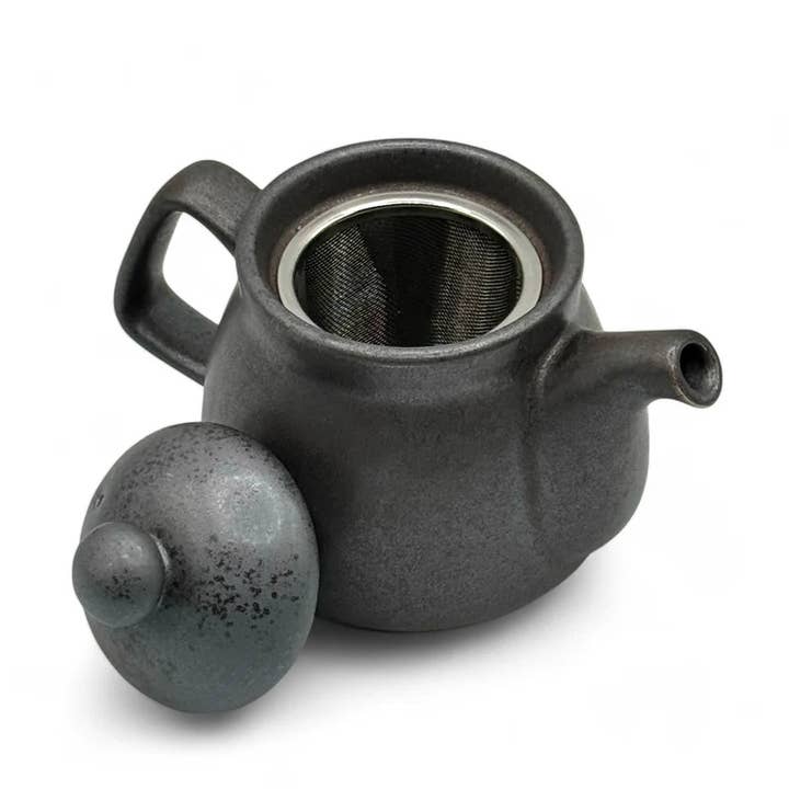 Inoue Tea – Engroshandel Tekande – Kuro Nunome mat sort Mino-yaki Kyusu - japansk tekande4