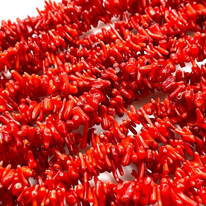 Röd korall ädelsten grenar chips pärlor sträng 7-8mm AAA för wholesale av TRIVENI USA INC