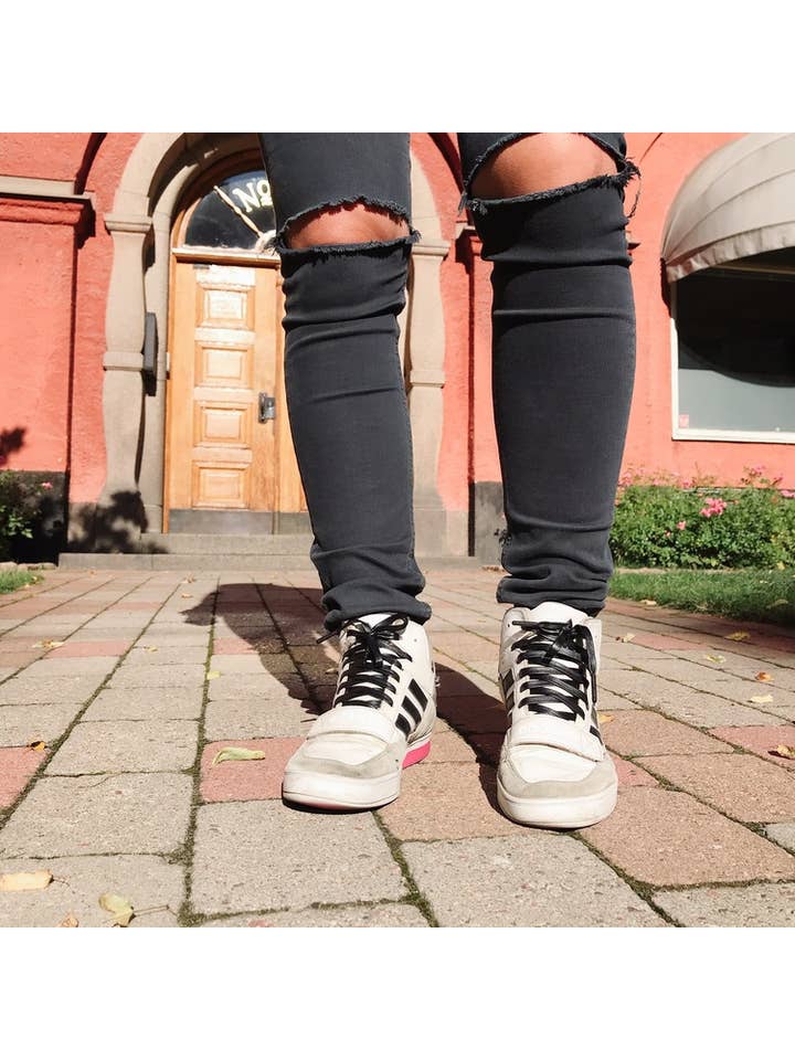 The Shoelace Brand - Wholesale Shoelaces - Men's - Mr. Bond – Sleek Black Faux Leather Shoelaces