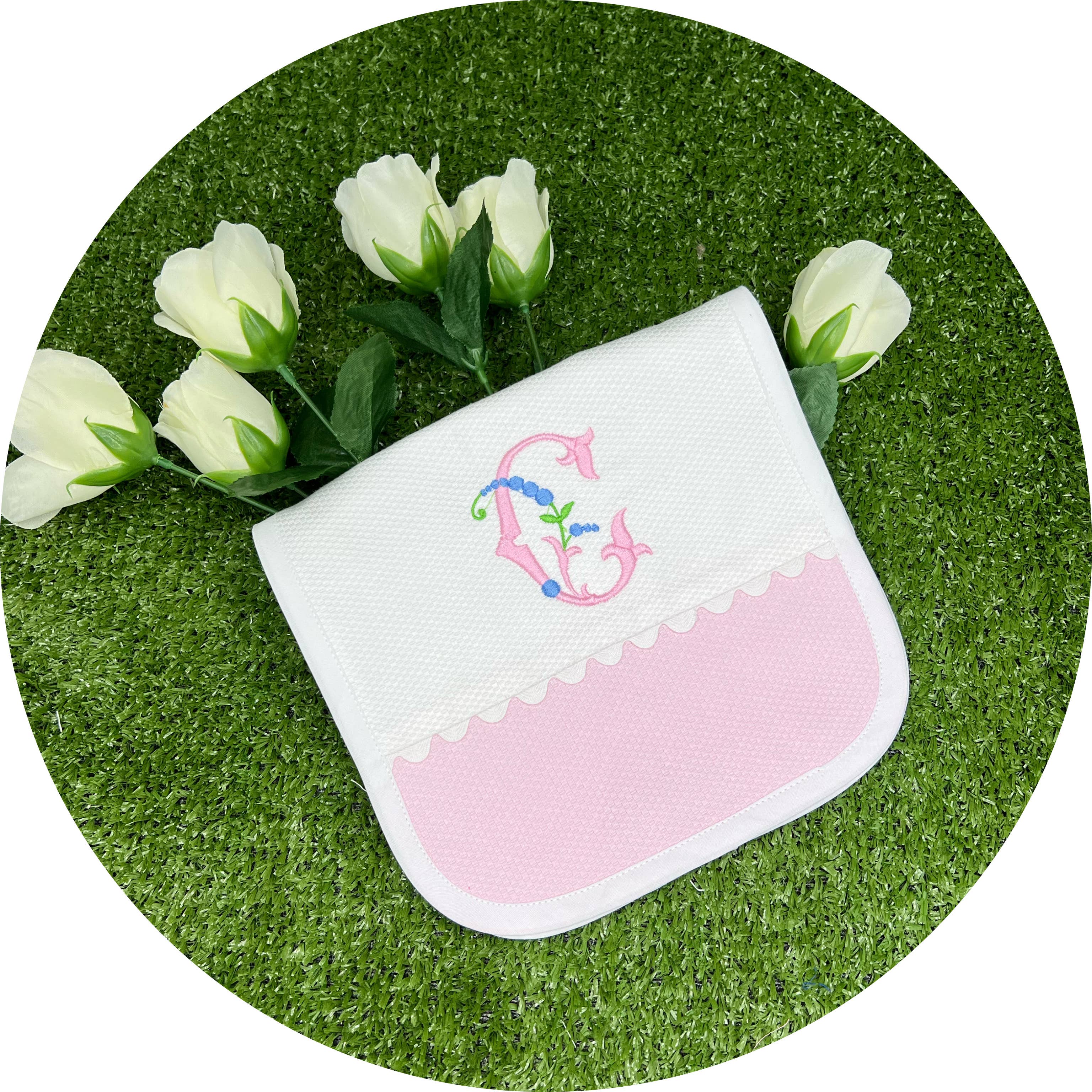 THE ROYALTY COLLECTION - Wholesale Slabbetje - Baby - Roze katoenen piqué-collectie met bies2