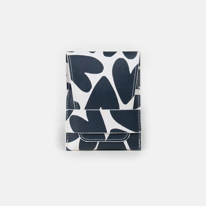 Caroline Gardner - Wholesale Nailcare Set - Mono Hearts Manicure Set