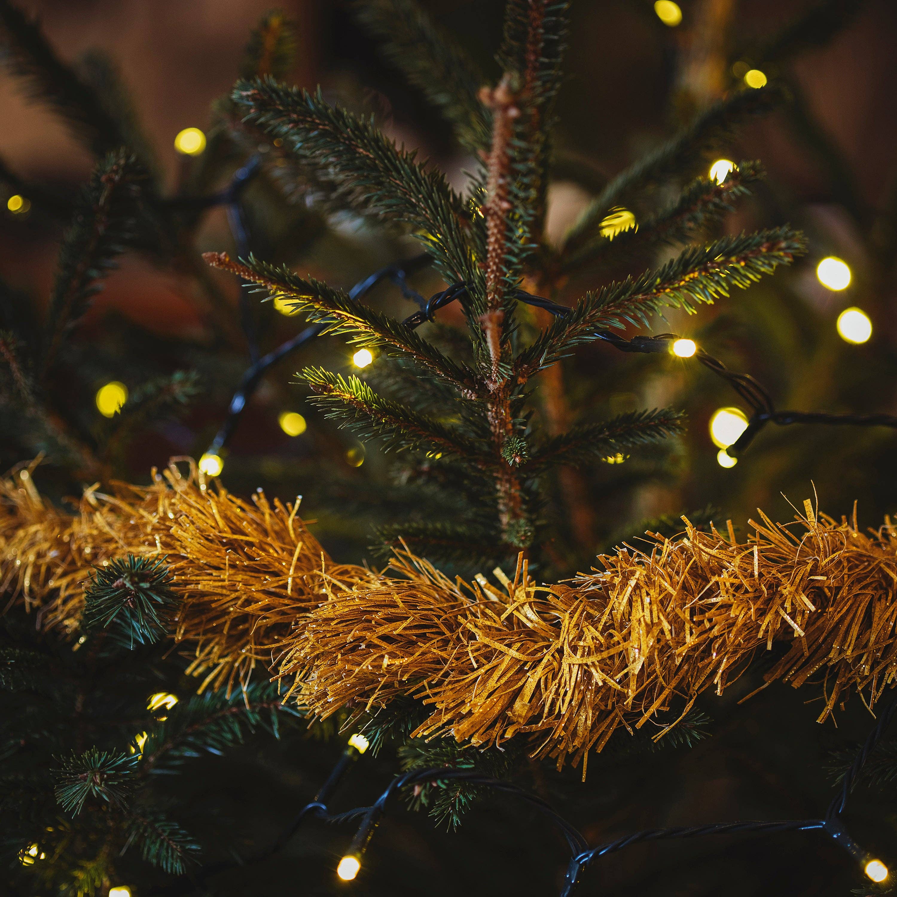 Moult – wholesale Christmas decoration – Recycled Paper Tinsel With Glitter in 6 Colours2