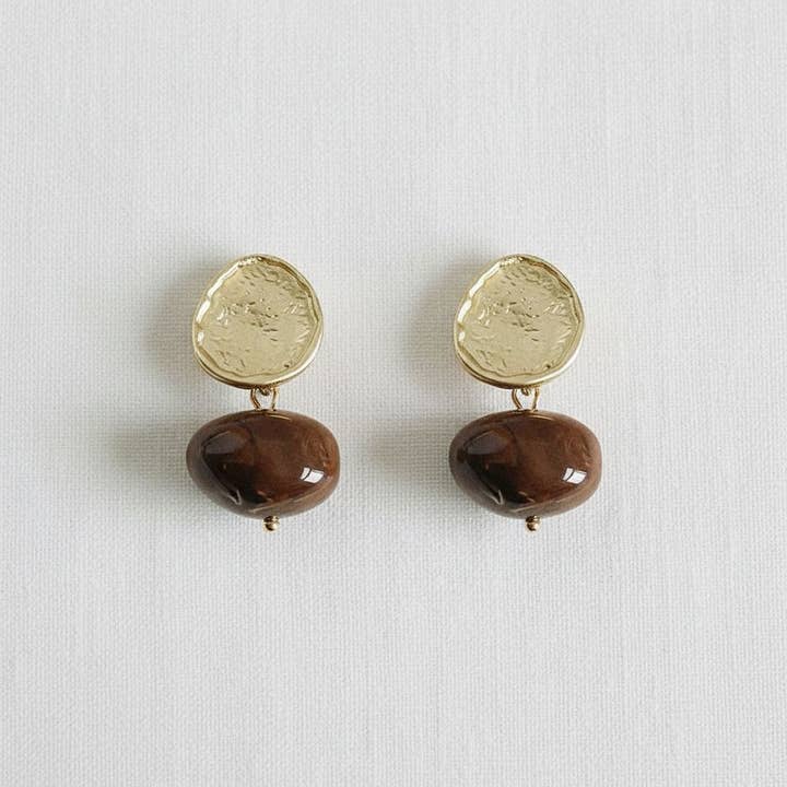 Vintage Inspired Amber Swirl Geometric Stud Earrings for wholesale by Ellemadera